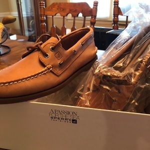 Mens Sperrys 8 1/2 brand new
